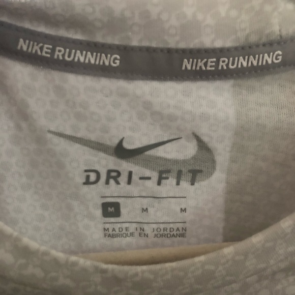 SOLD NIKE Running DRI FIT SZ M BARELY USED - Picture 2 of 4